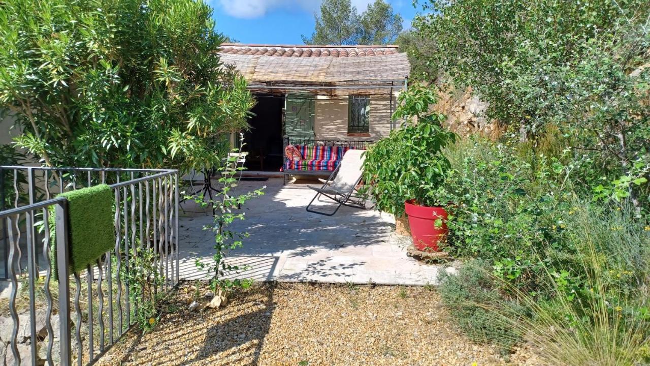Une Chambre En Provence Correns Exterior foto